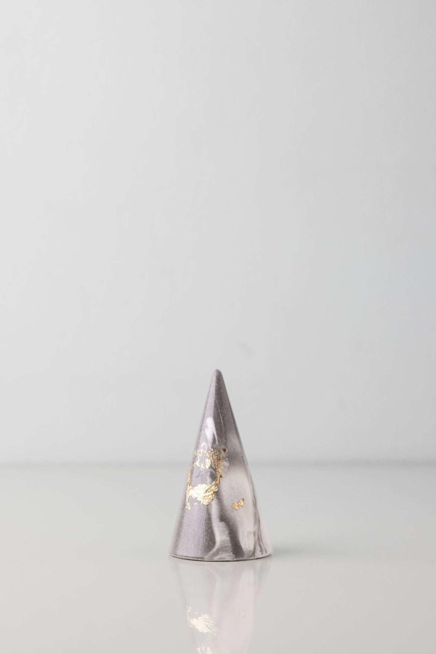 Ring Holder older Grey Marble