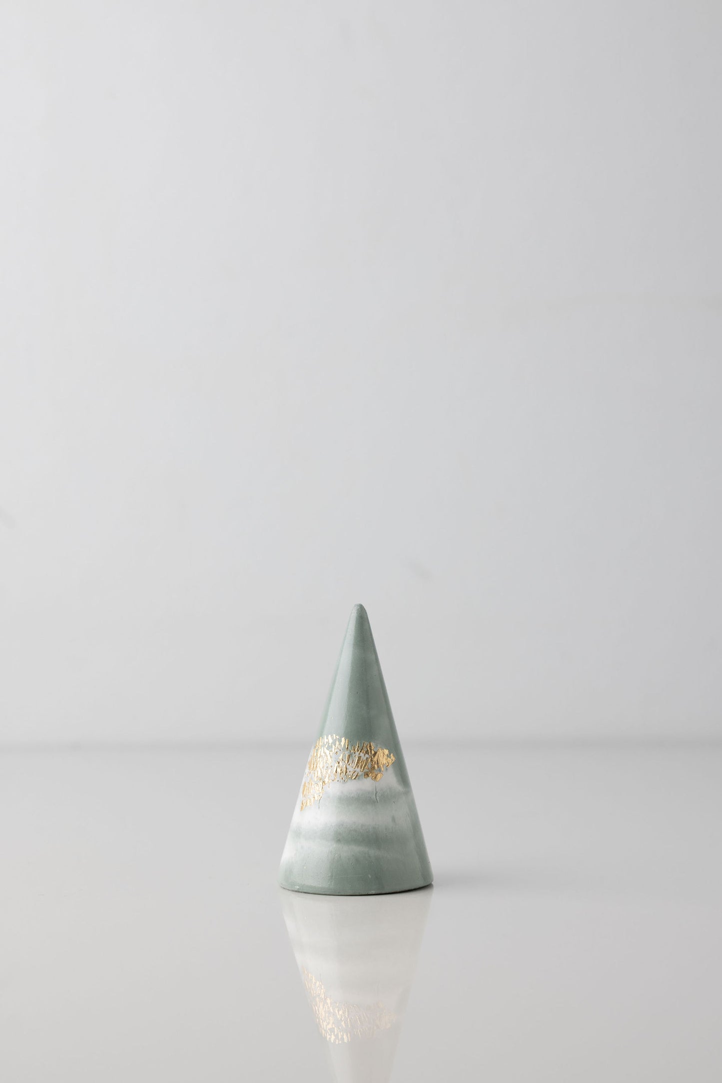 Ring Holder Green Marble Gold Leaf