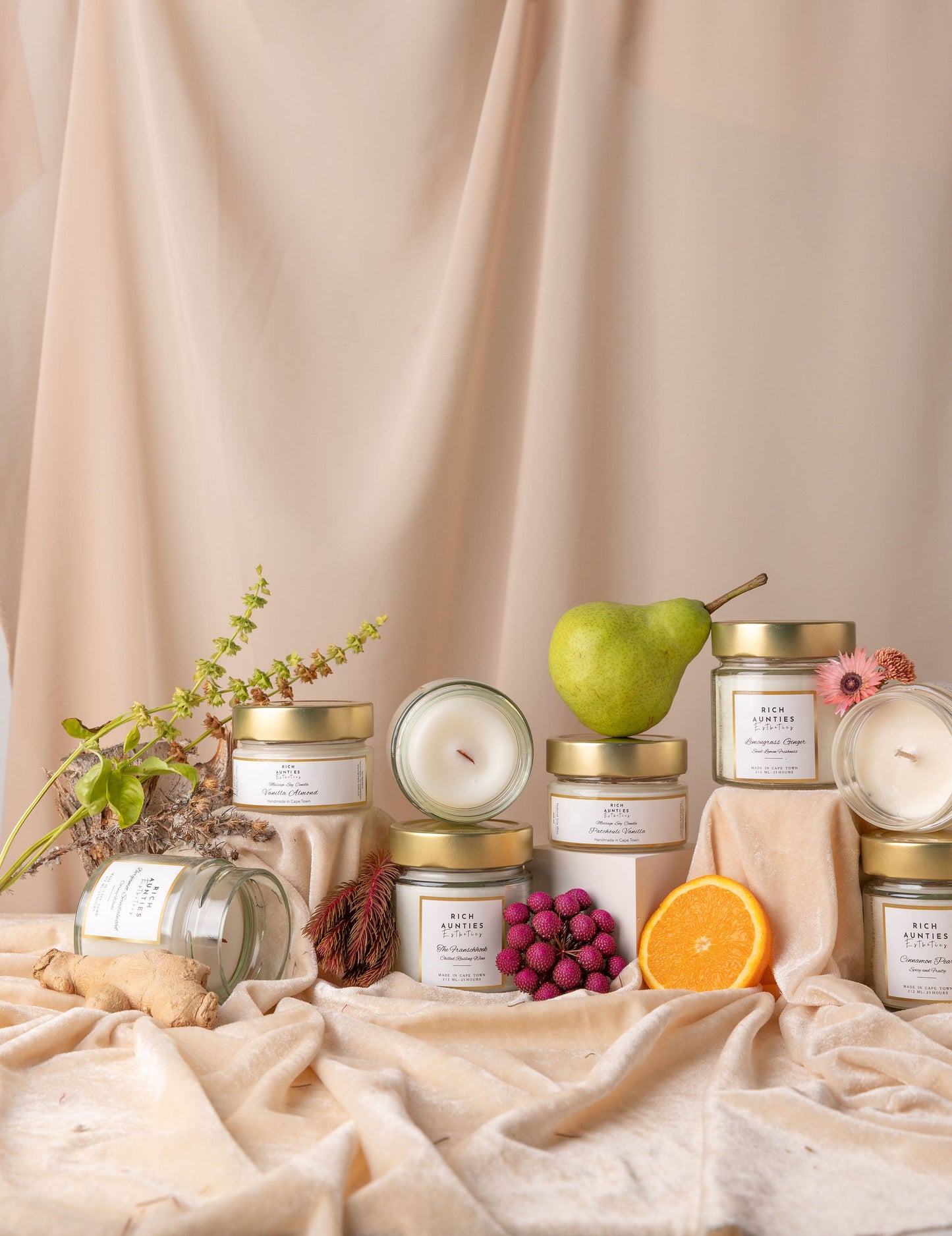 Rich Aunties Esthetics - Cinnamon Pear Scented Soy Candle 212ml