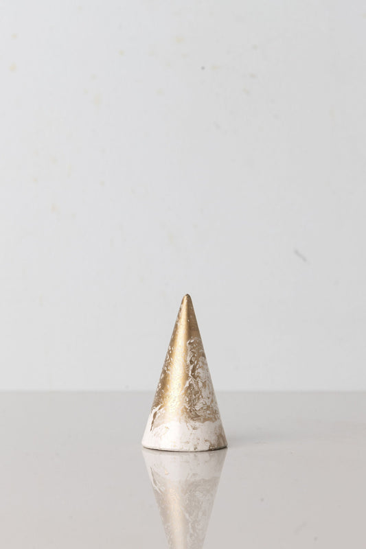 Ring holder liquid gold
